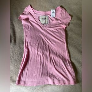 NWT Abercrombie & Fitch pink t shirt - XS